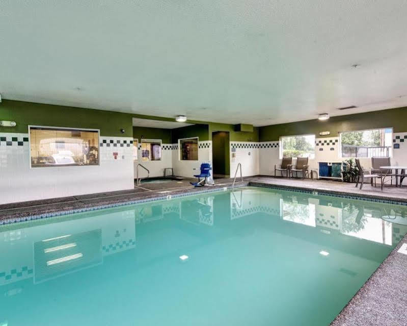 Comfort Inn & Suites-Portland Airport Екстериор снимка