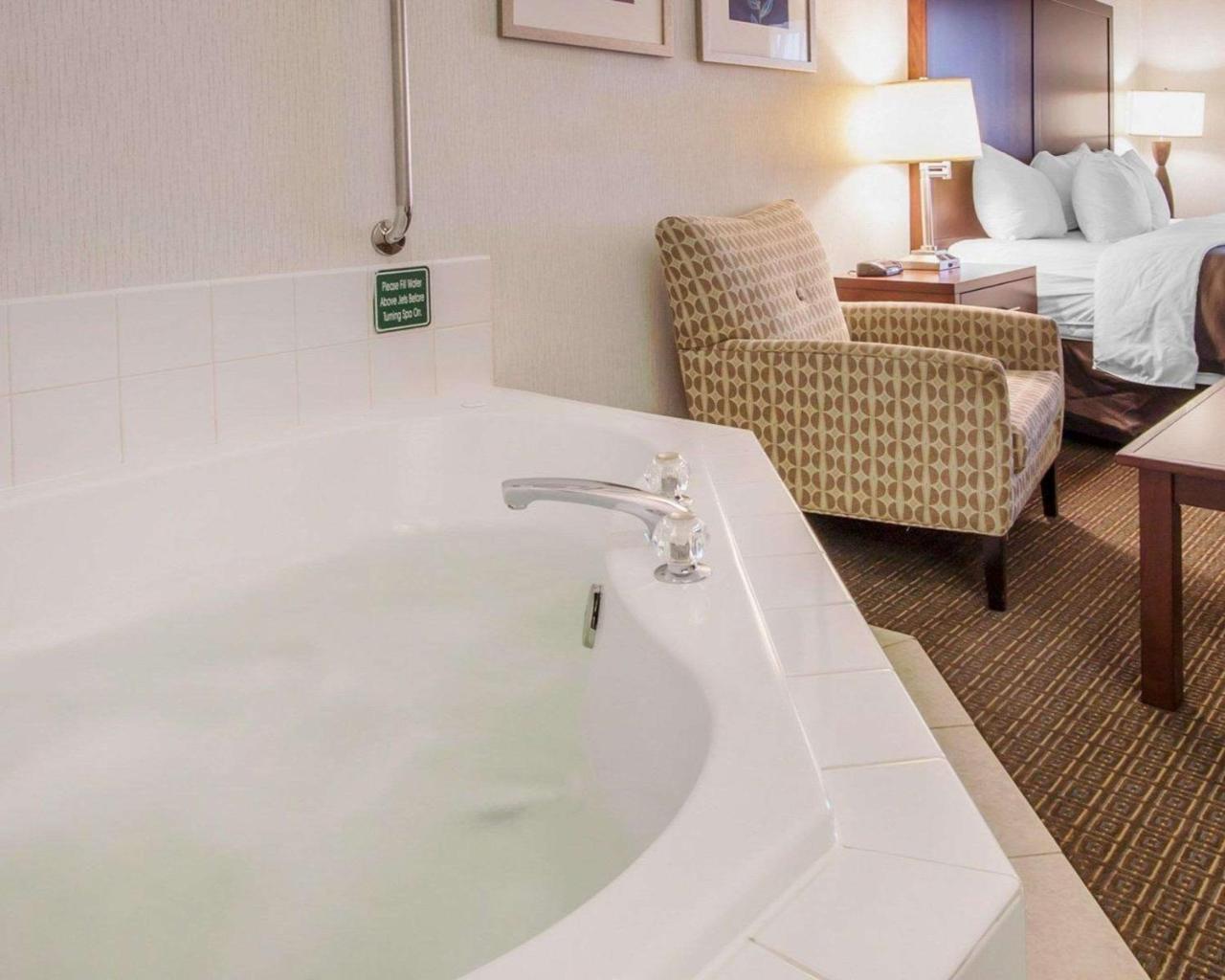 Comfort Inn & Suites-Portland Airport Екстериор снимка