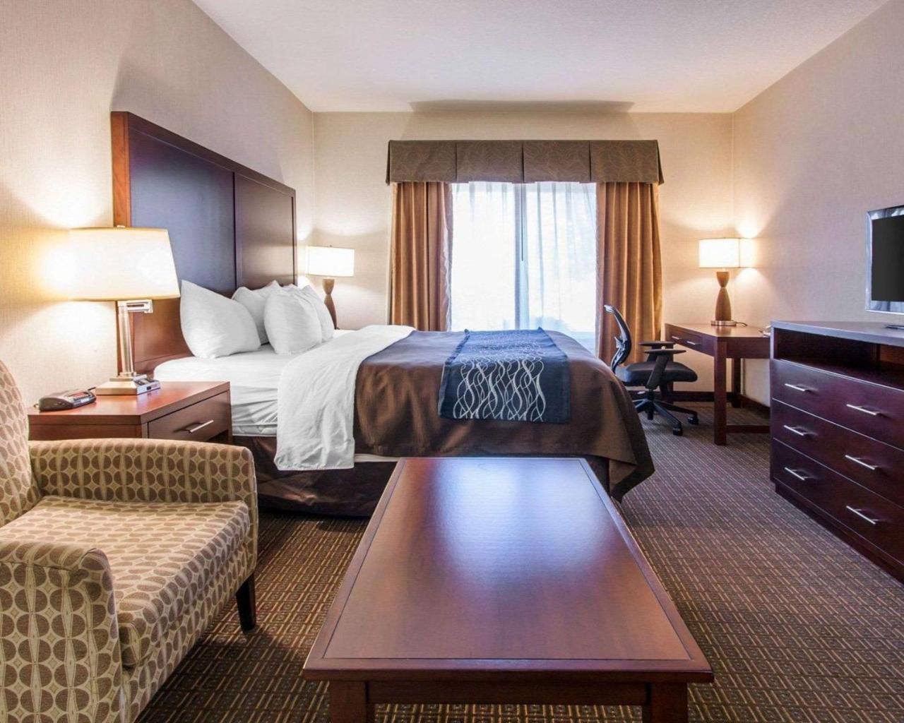 Comfort Inn & Suites-Portland Airport Екстериор снимка